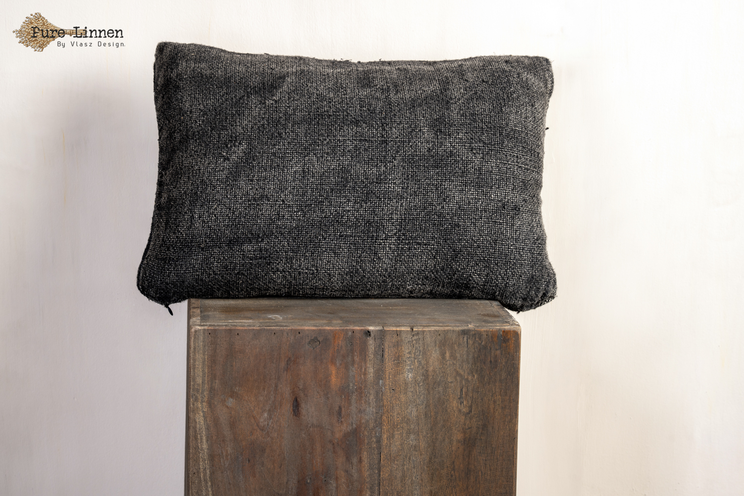 Sierkussen 100% linnen "Ruth"Grey/black StoneWashed incl. binnen kussen 30x50cm
