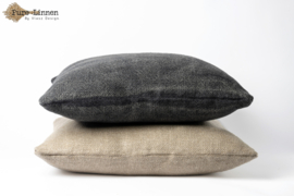 Sierkussen 100% linnen "Ruth"Grey/black StoneWashed incl. binnen kussen 50x50cm