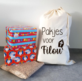 Cadeau zak sinterklaas met naam ecru