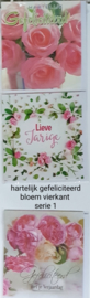 3 stuks wenskaart vierkant ( B) hartelijk gefeliciteerd bloem met envelop keuze uit 8 series klik hier voor de andere series