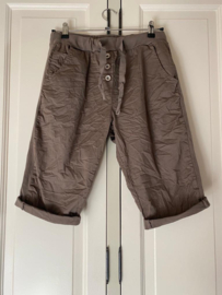 BYPIAS BUTTONS CAPRI PANTS, TAUPE