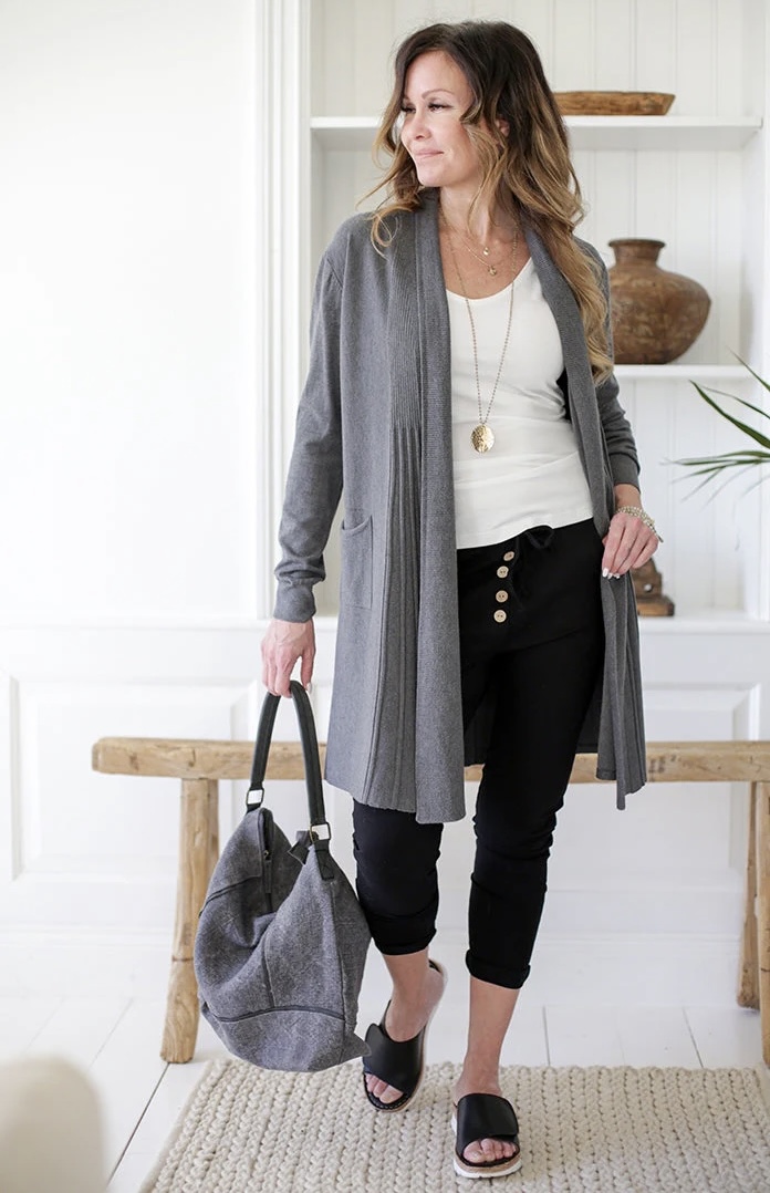 BYPIAS, BAMBOO BUTTON JOGGER ZWART