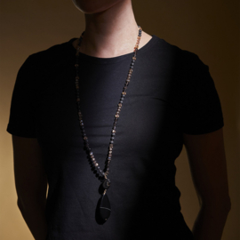 The Moshi necklace Grace Black