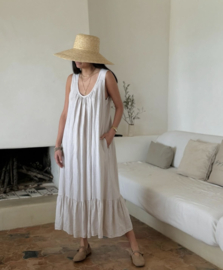 BYPIAS , BOHEMIANA LINNEN JURK EVANNA SAND