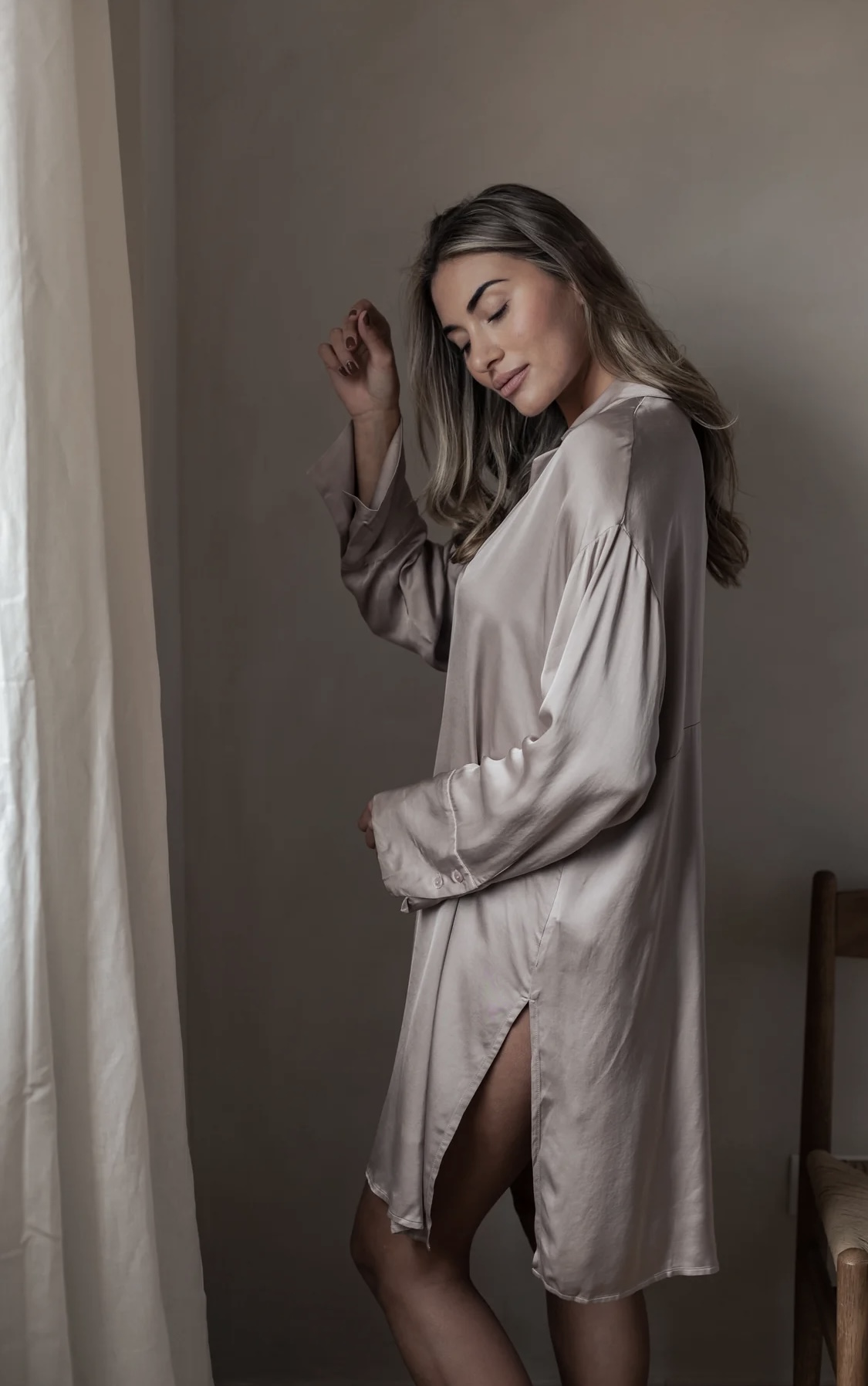 BYPIAS GLOWING SATIN LUXE VELONA BLOUSE SILVERPINK