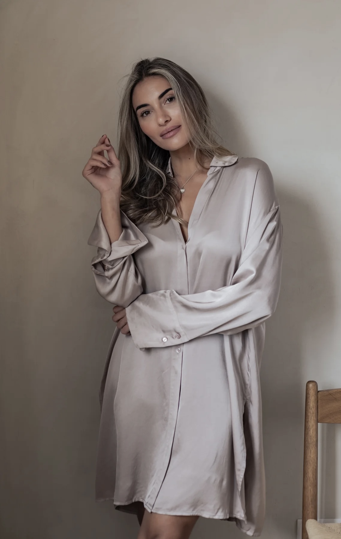 BYPIAS GLOWING SATIN LUXE VELONA BLOUSE SILVERPINK