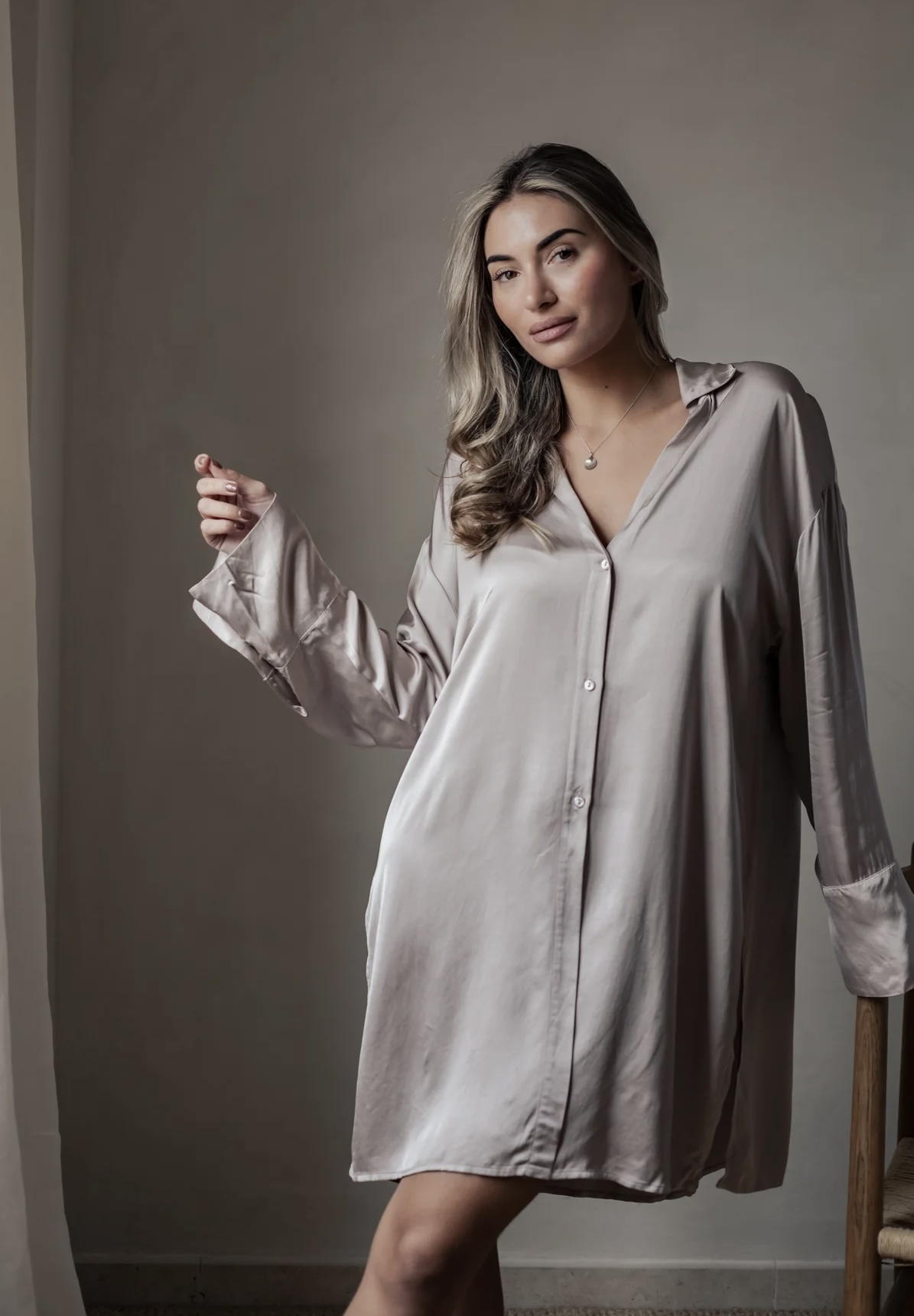 BYPIAS GLOWING SATIN LUXE VELONA BLOUSE SILVERPINK