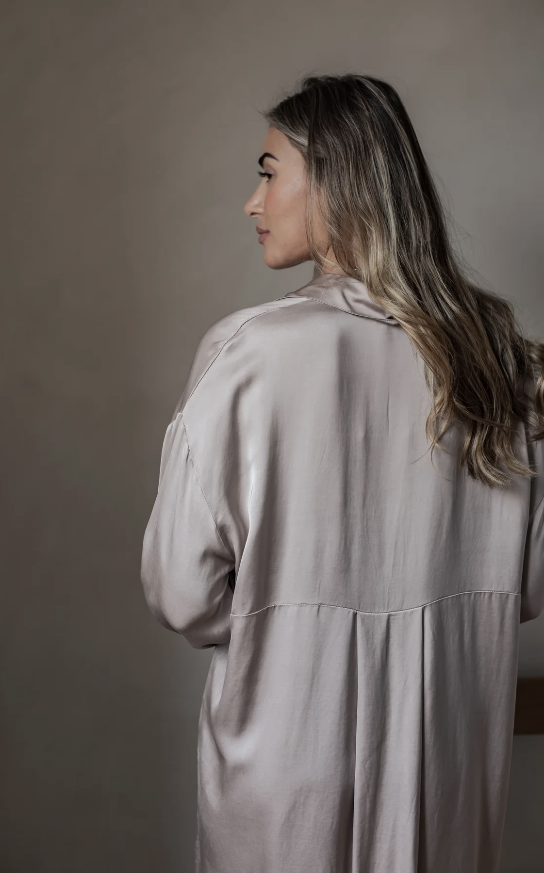 BYPIAS GLOWING SATIN LUXE VELONA BLOUSE SILVERPINK