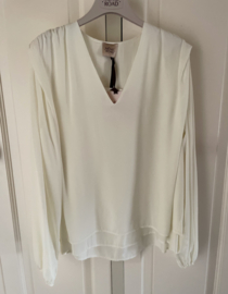 Même Road Blouse met schouderdetail cream M5170C