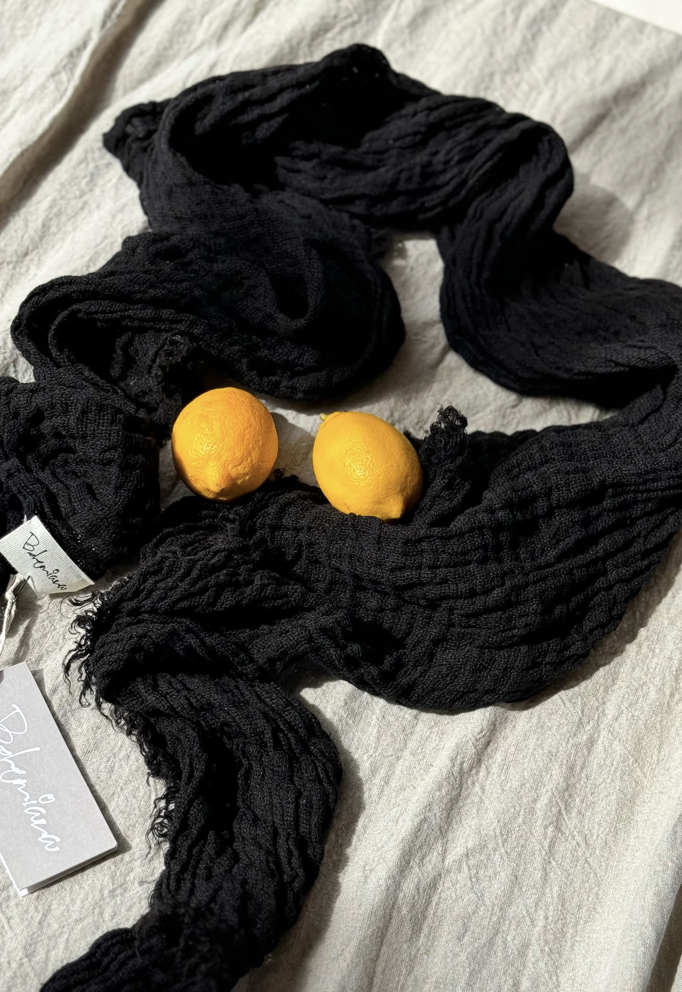 BYPIAS, BOHEMIANA  BOHO MESH SJAAL BLACK