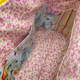 Dotted Flowers XL zipper project bag