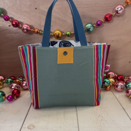 Beach chair stripes project bag