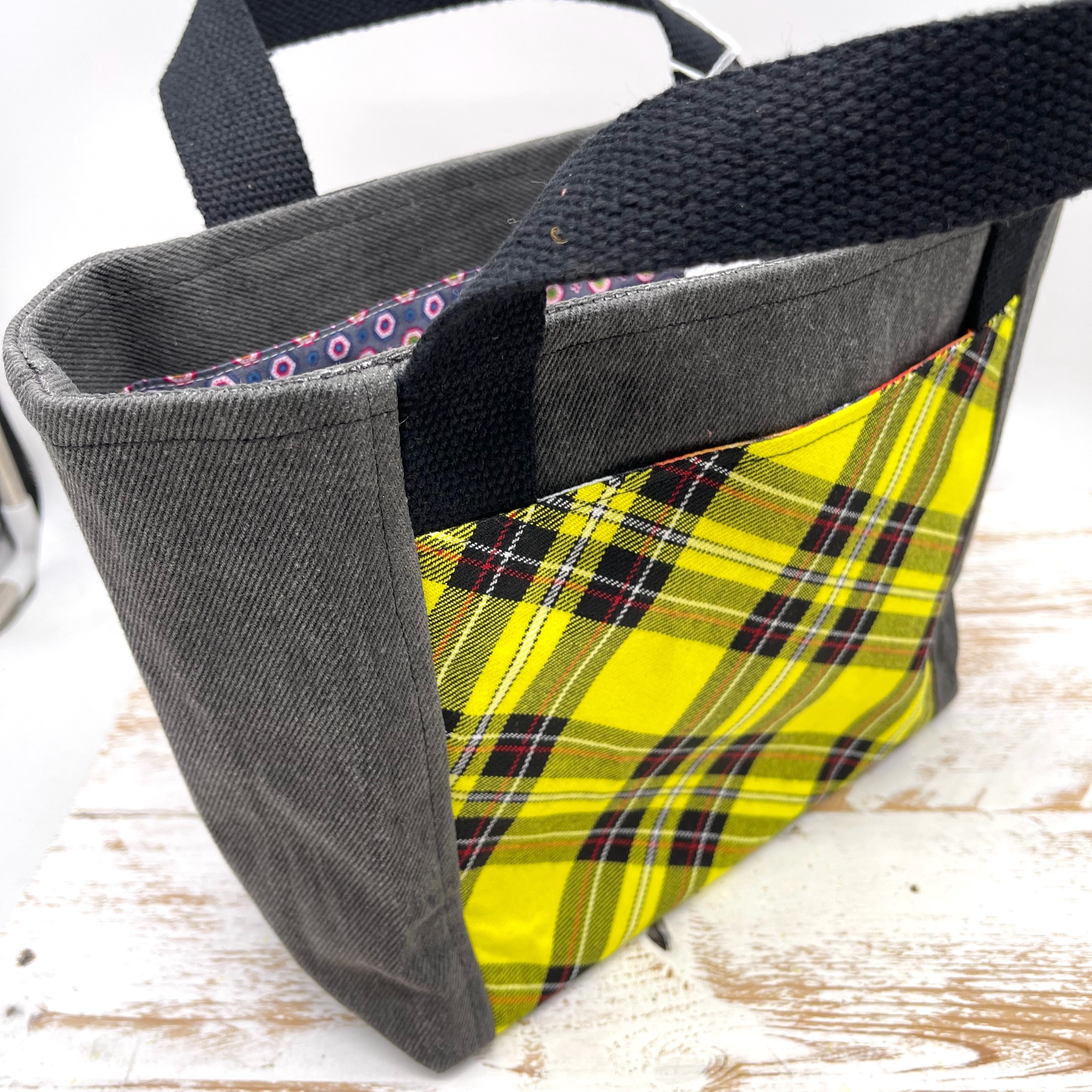 Tartan tote