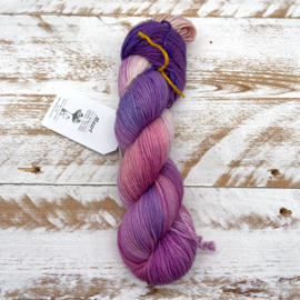 Mystery Kitten Club Maart Iris (DK sok)