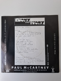 Paul Mc Cartney with Stevie Wonder - Ebony and ivory