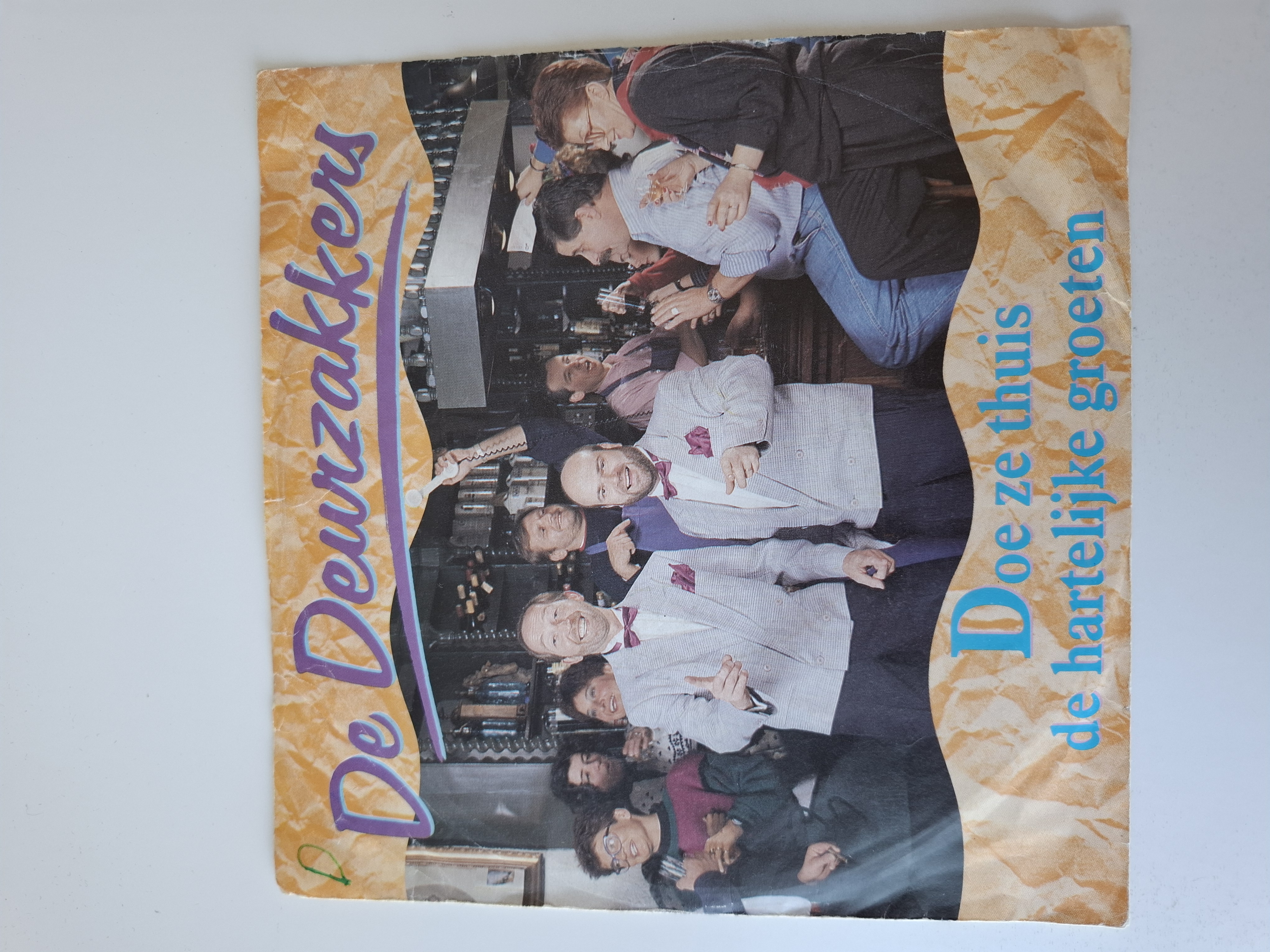 De Deurzakkers - Doe ze thuis de hartelijke groeten