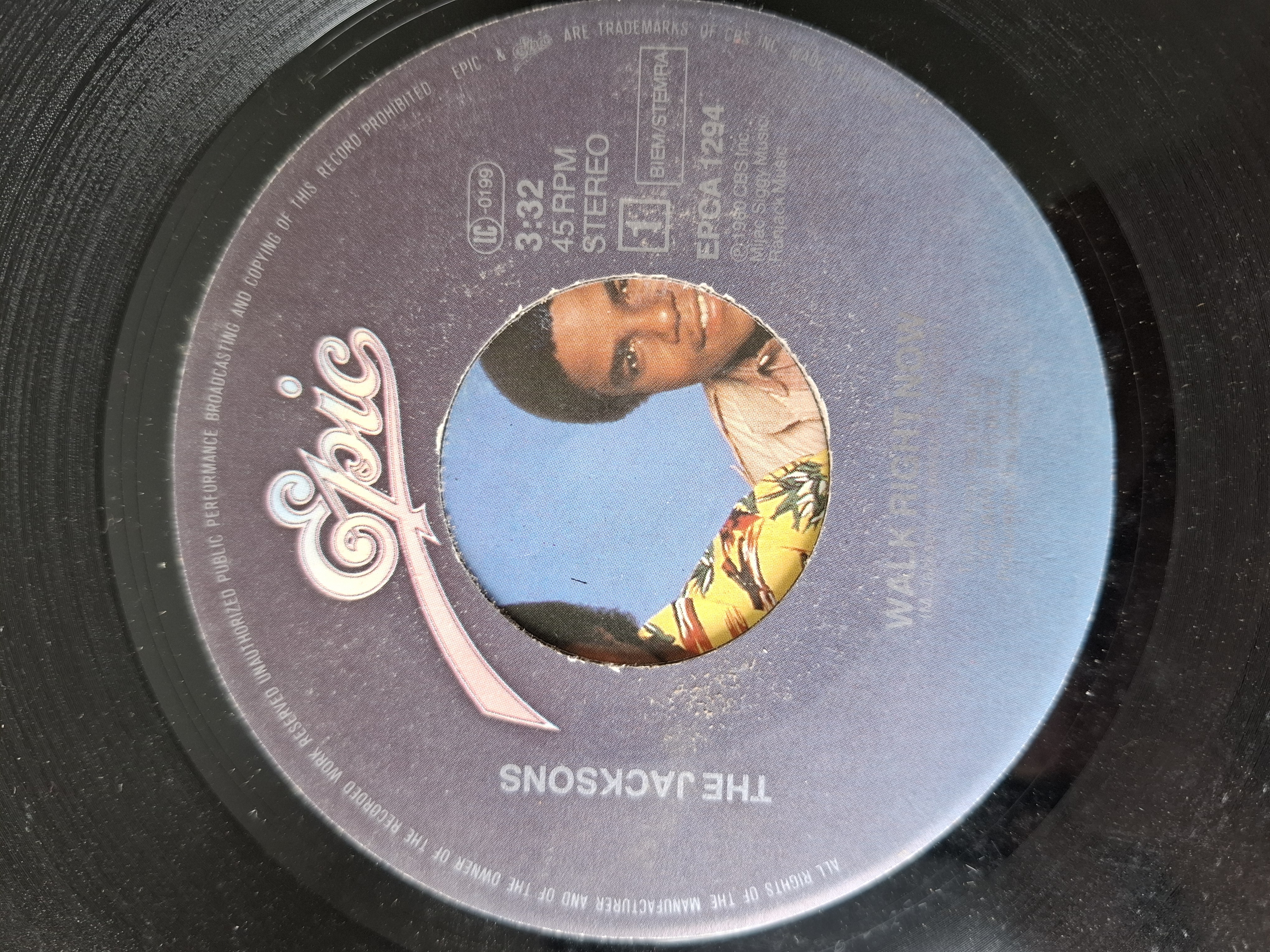 The Jacksons - Walk right now
