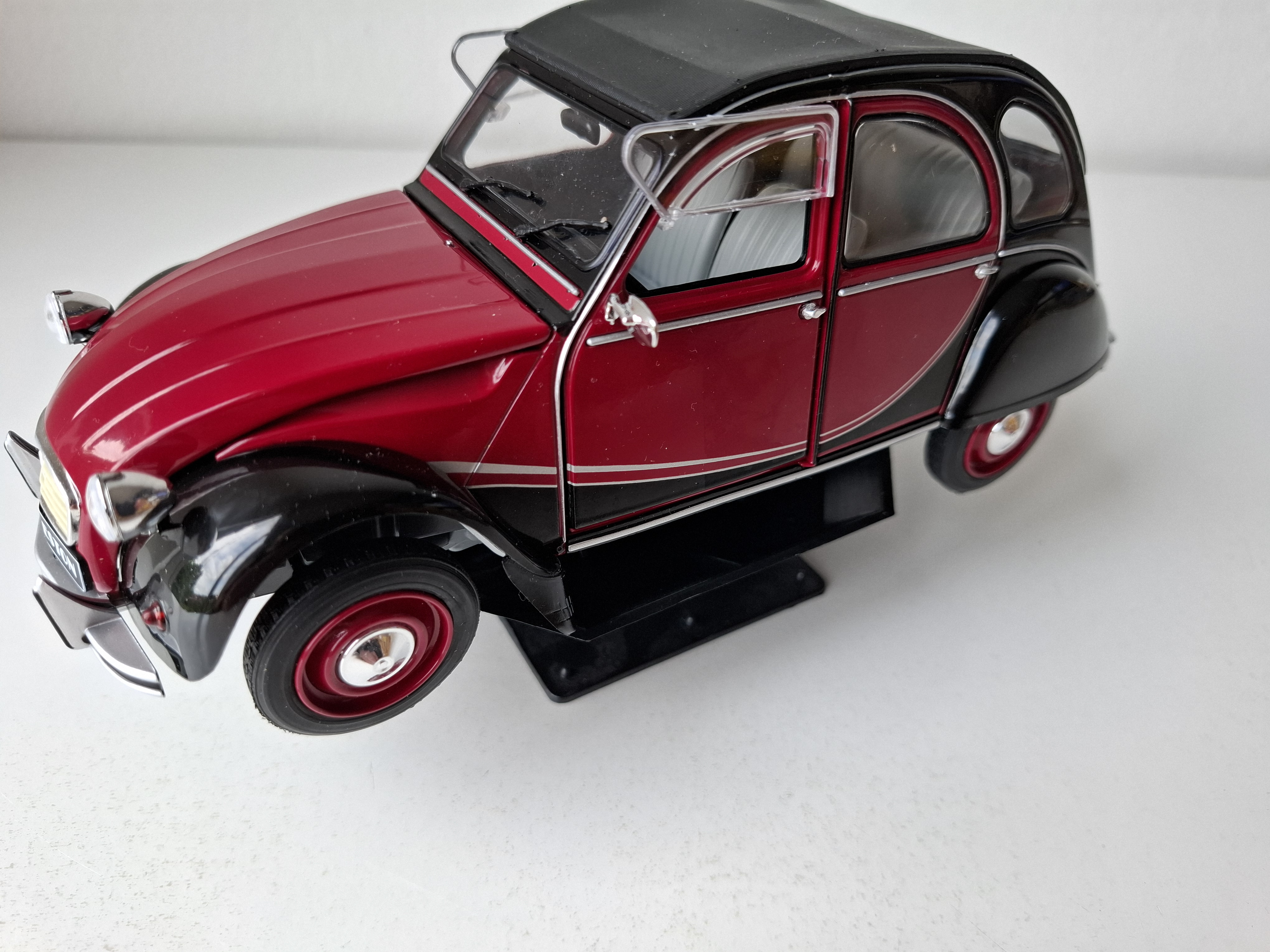2CV Model 1:18