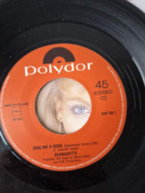 Bernadette - Sing me a song