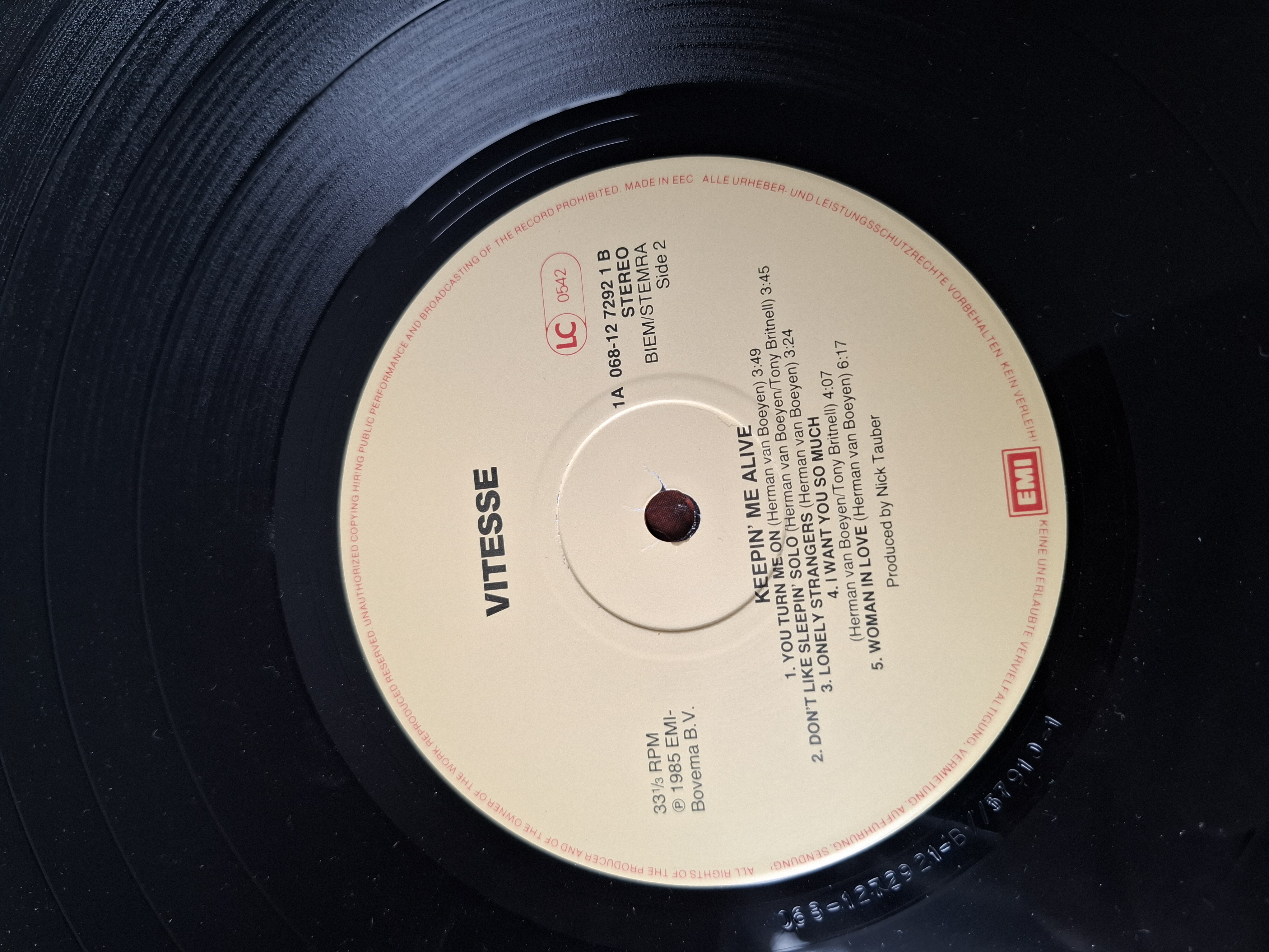 Vitesse - Keepin' me alive
