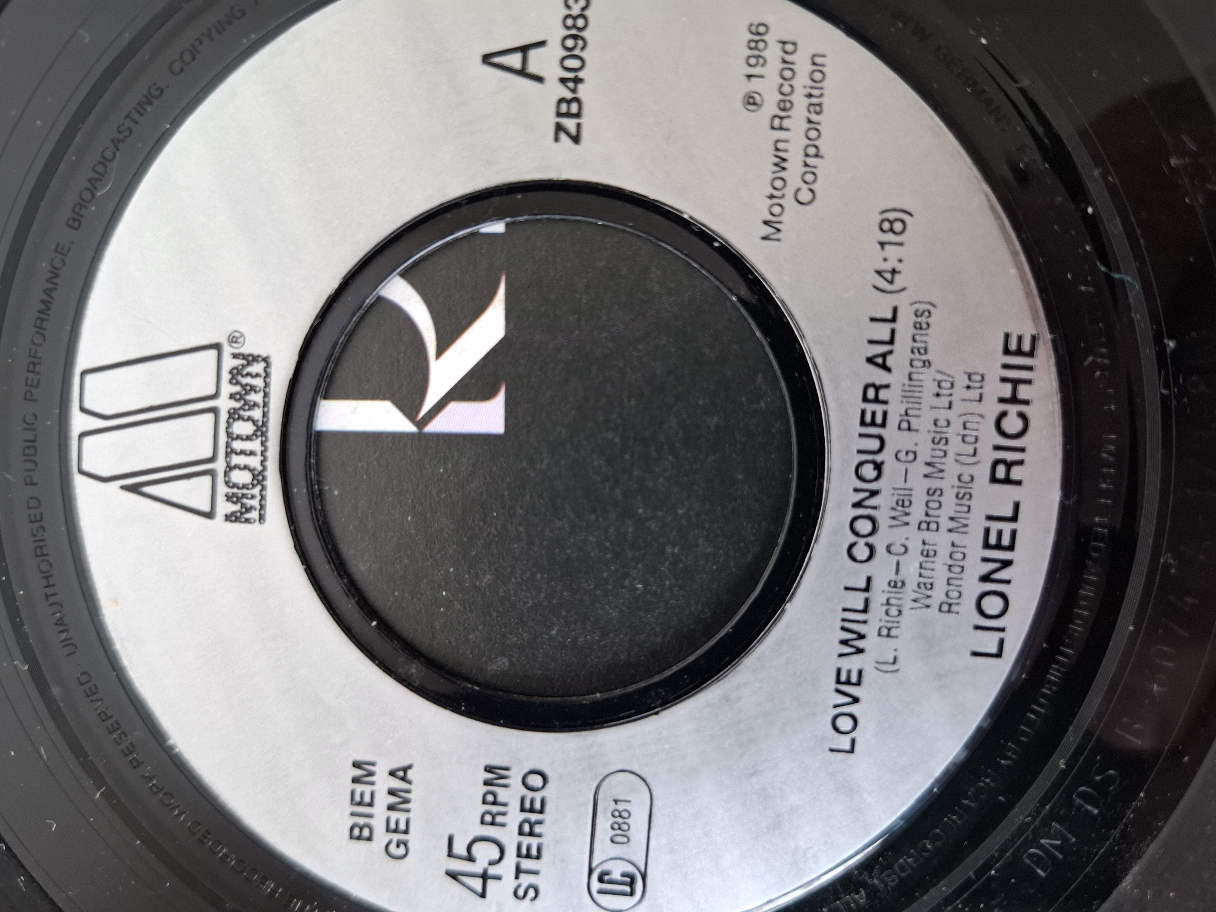 Lionel Richie - Love will conquer all