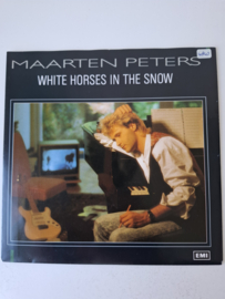 Maarten Peters - White horses in the snow