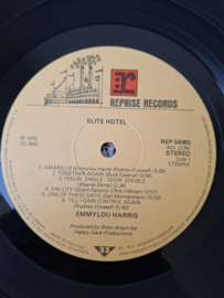 Emmylou Harris - Elite hotel