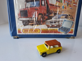 Matchbox no 18 Field car