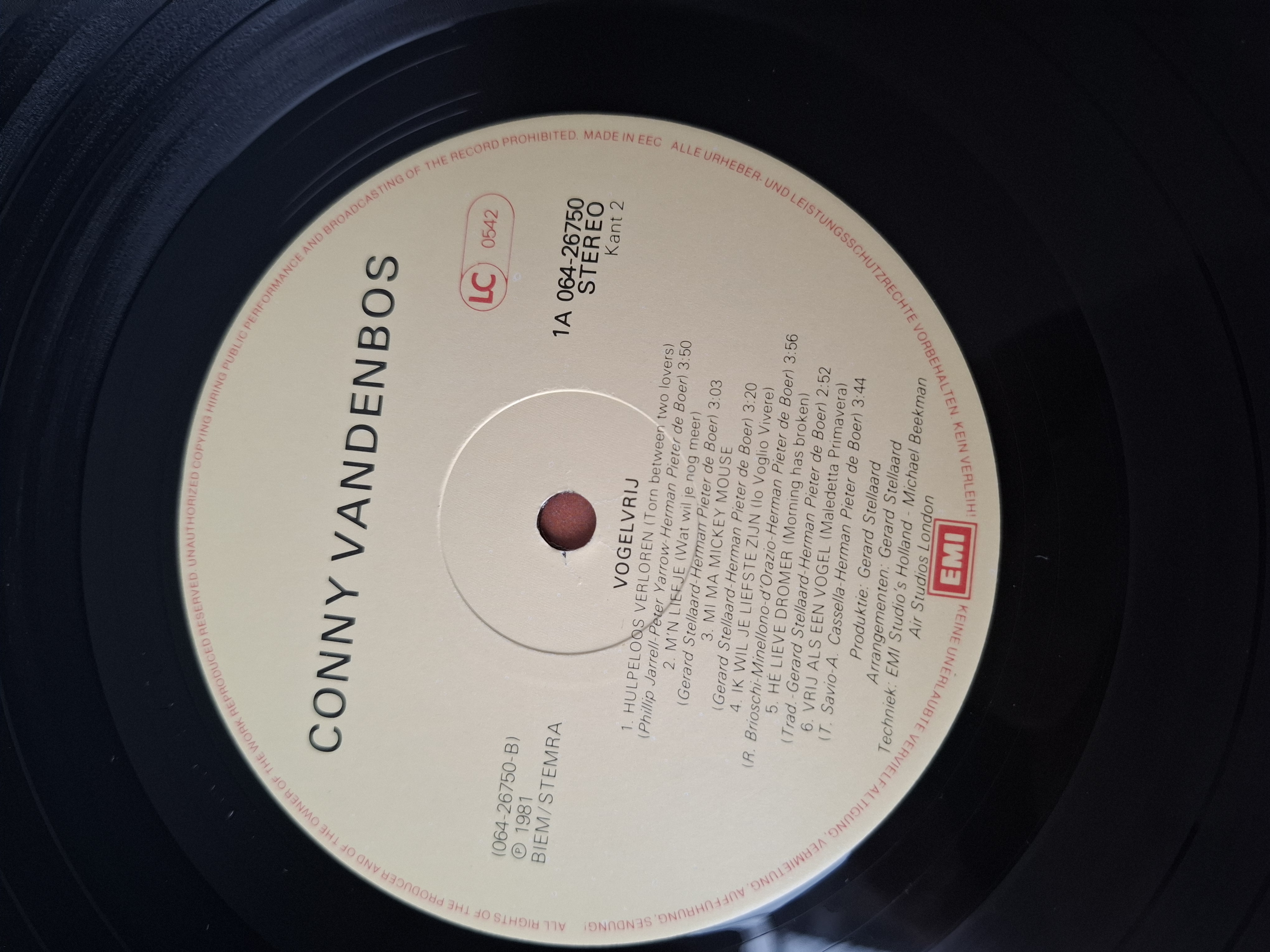 Conny Vandenbos - Vogelvrij