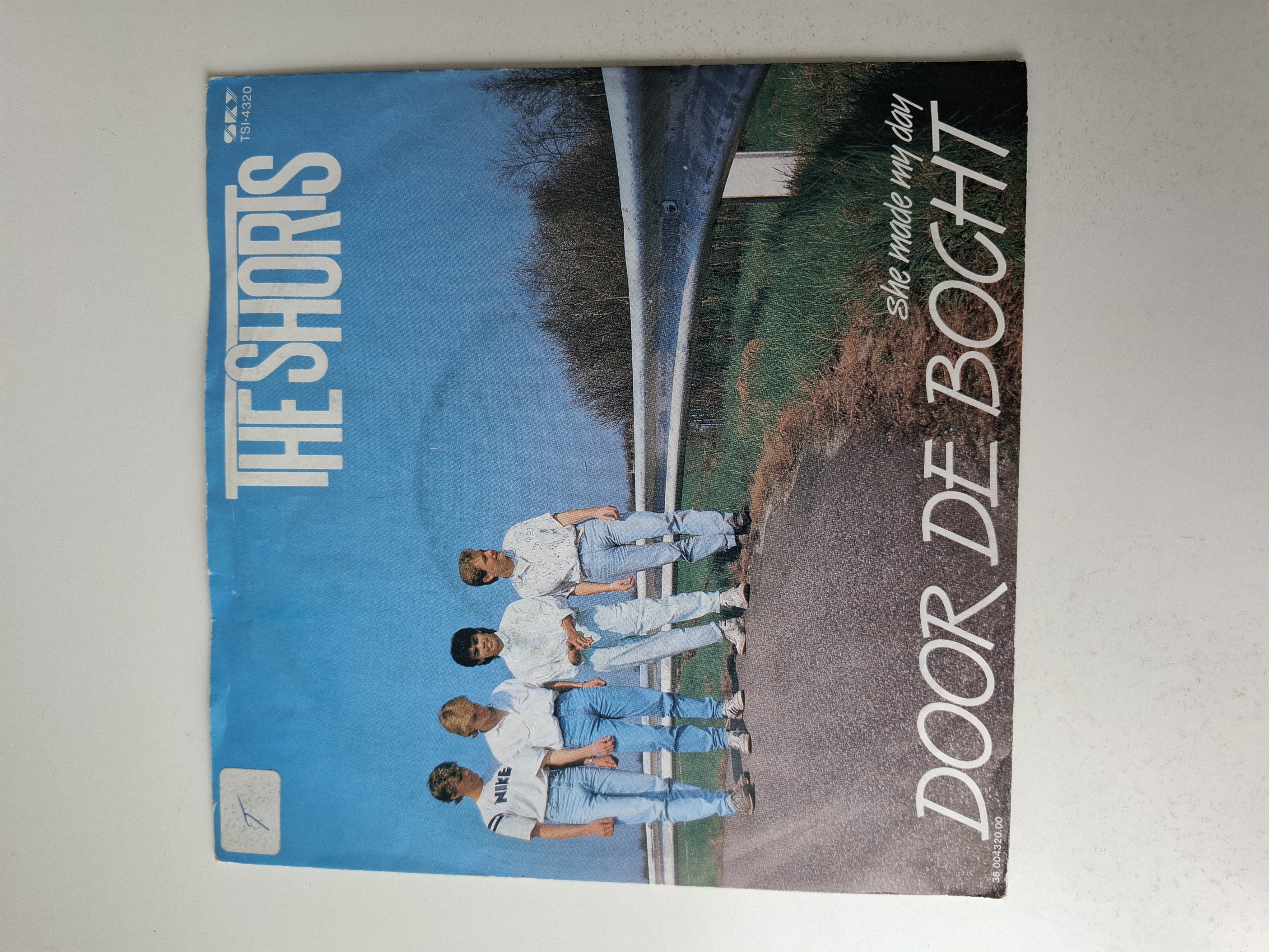 The Shorts - Door de bocht