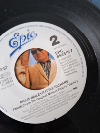 Philip Bailey & Little Richard - Twins ( soundtrack )