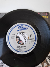 Drum Theatre - Living in the past