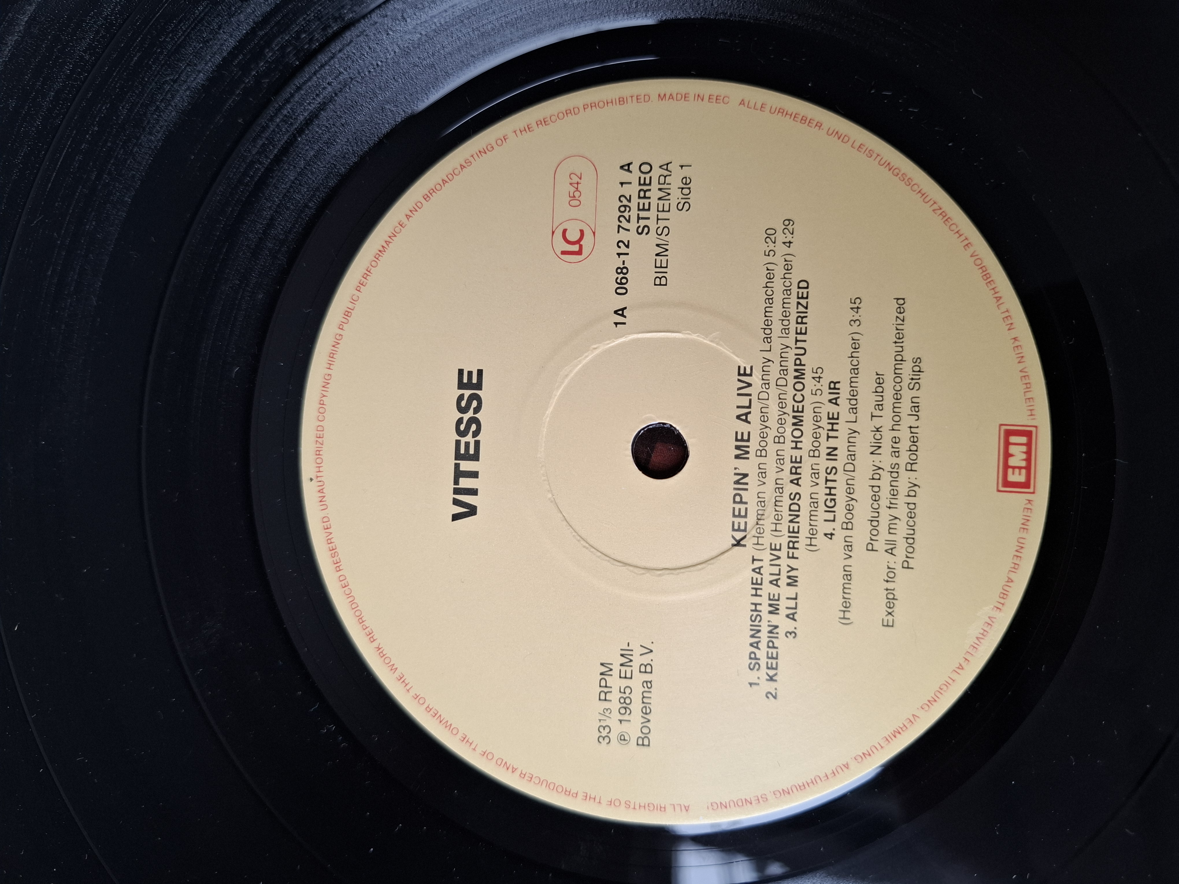 Vitesse - Keepin' me alive