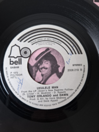 Tony Orlando and Dawn - Who's in the strawberry patch with Sally