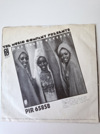 Three Degrees - Dirty ol'man