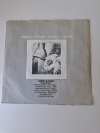 Godley & Creme -  An Englishman in New York