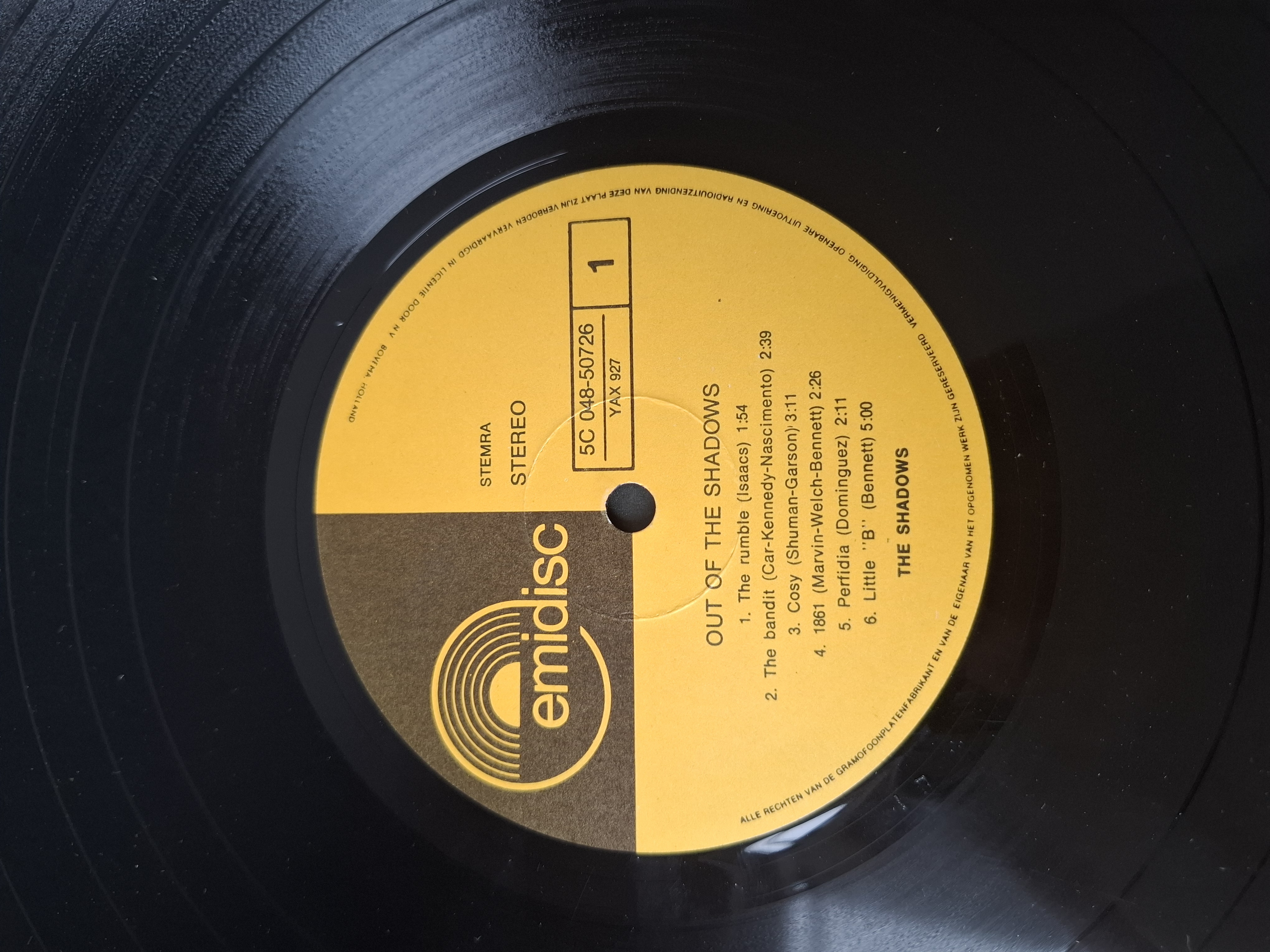The Shadows - Out of the Shadows