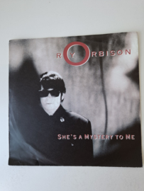 Roy Orbison - She's a mystery to me