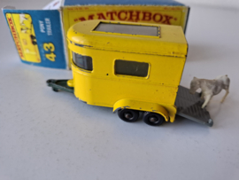 Matchbox nr 43 Pony trailer