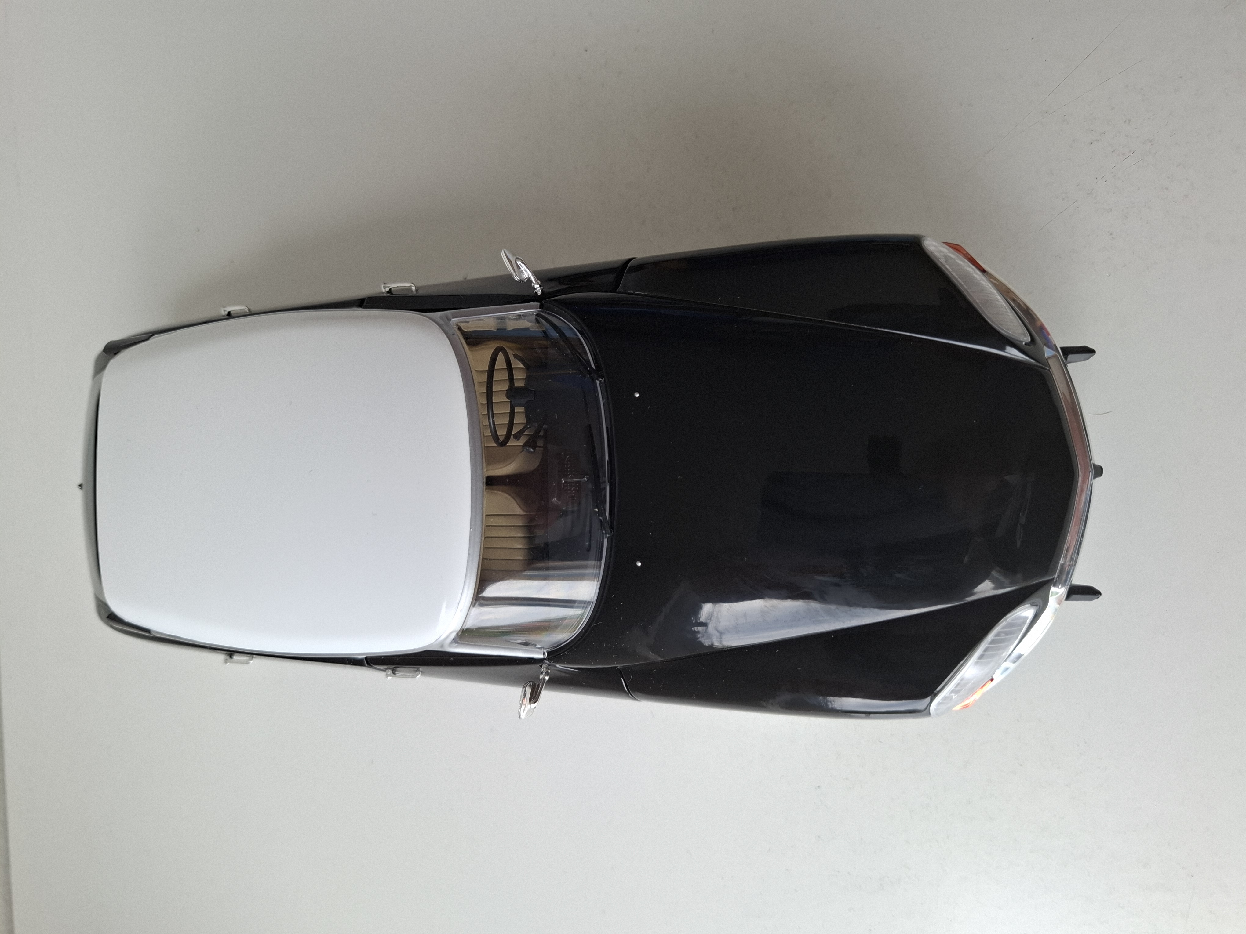 Citroen DS ( Snoek) 1:18  Solido