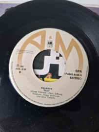 Squeeze - Is that love
