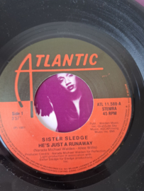 Sister Sledge - He's just a runaway