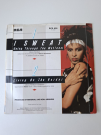 Nona Hendrikx - I sweat (going through the motions )