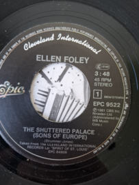 Ellen Foley - The shuttered palaca