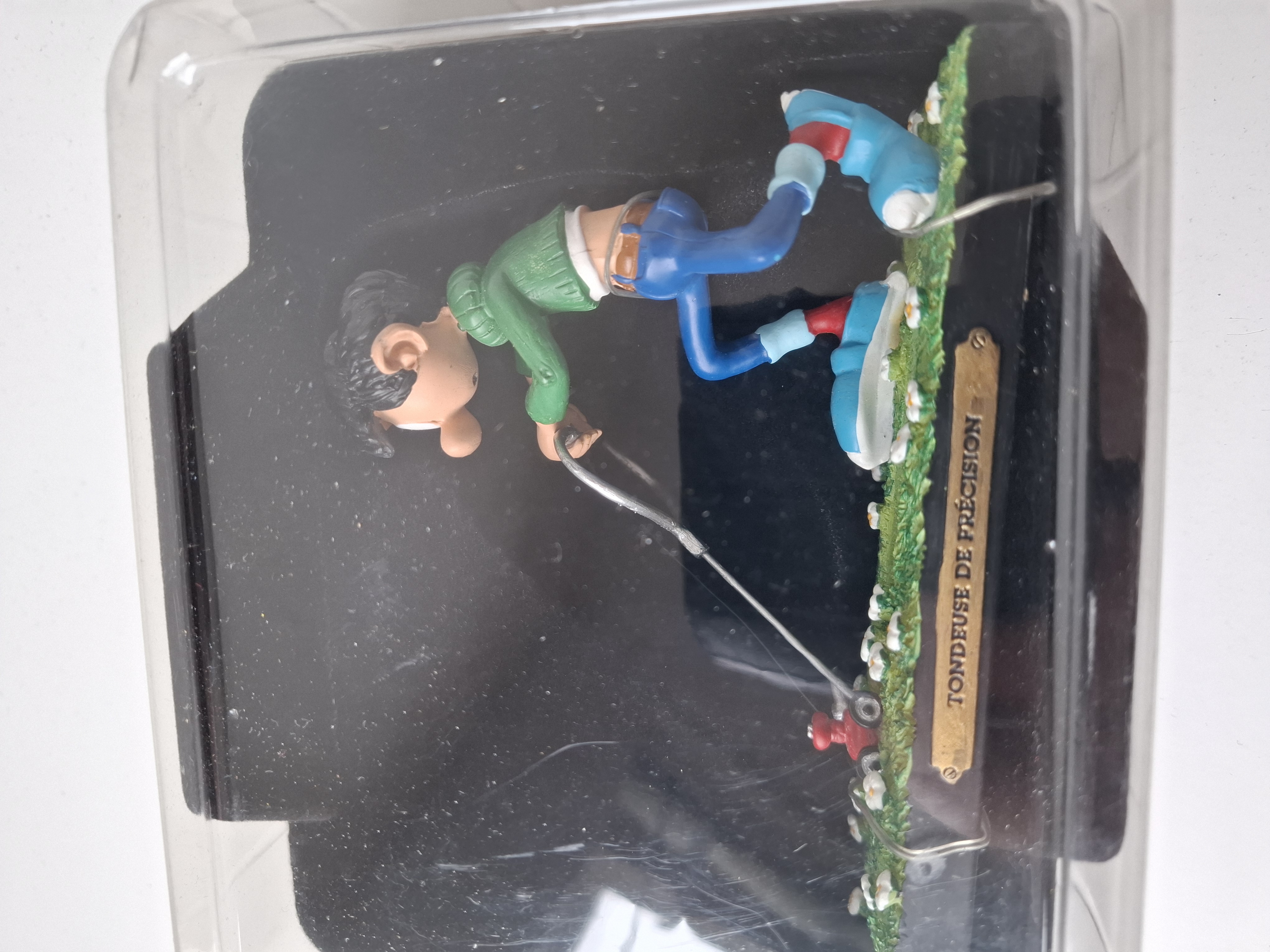 Guust Flater Figuur - grasmaaien