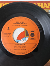 Vader Abraham -'T Smurfenlied