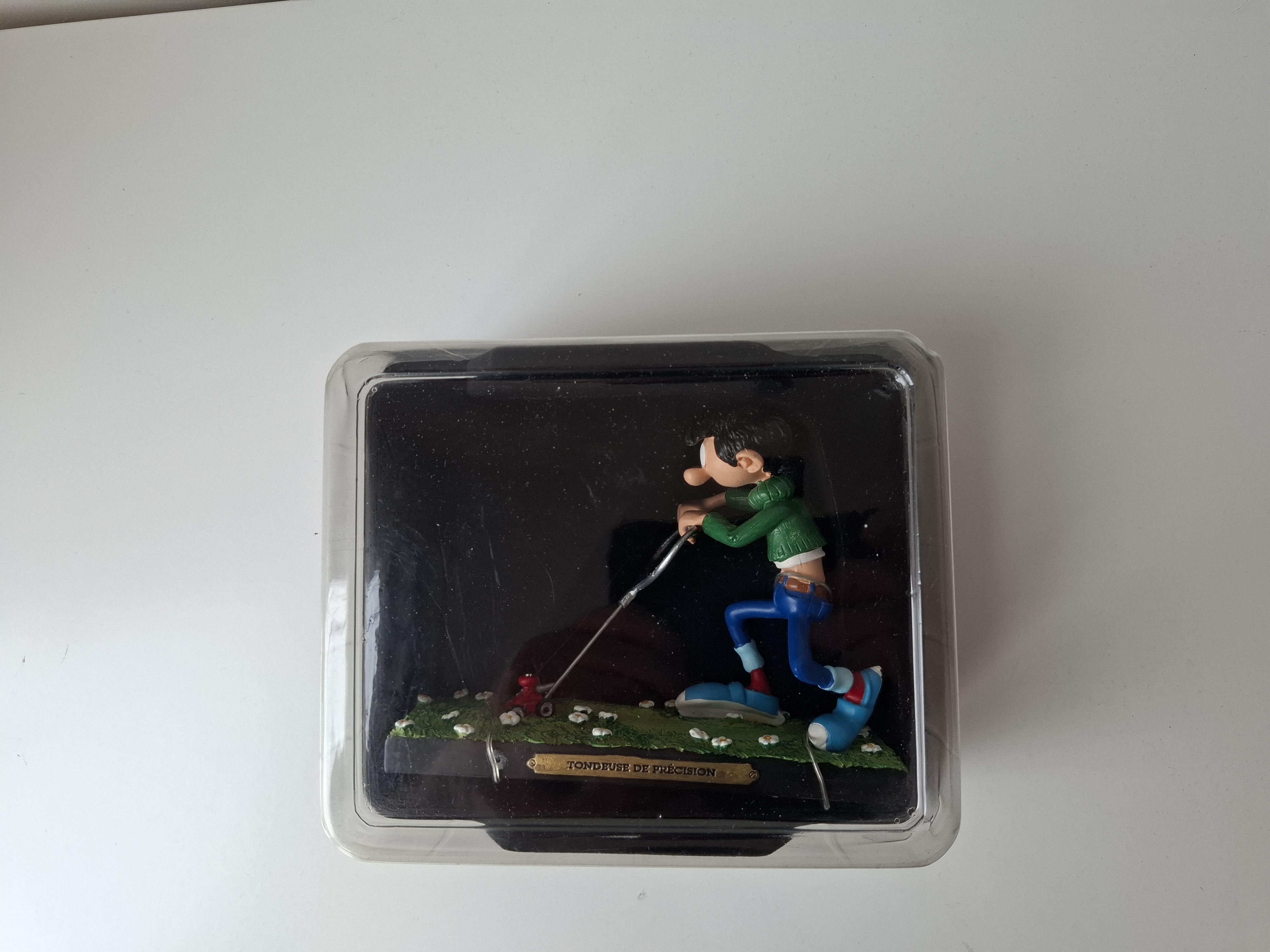 Guust Flater Figuur - grasmaaien