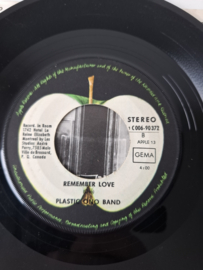 Plastic Ono Band - Give peace a chance