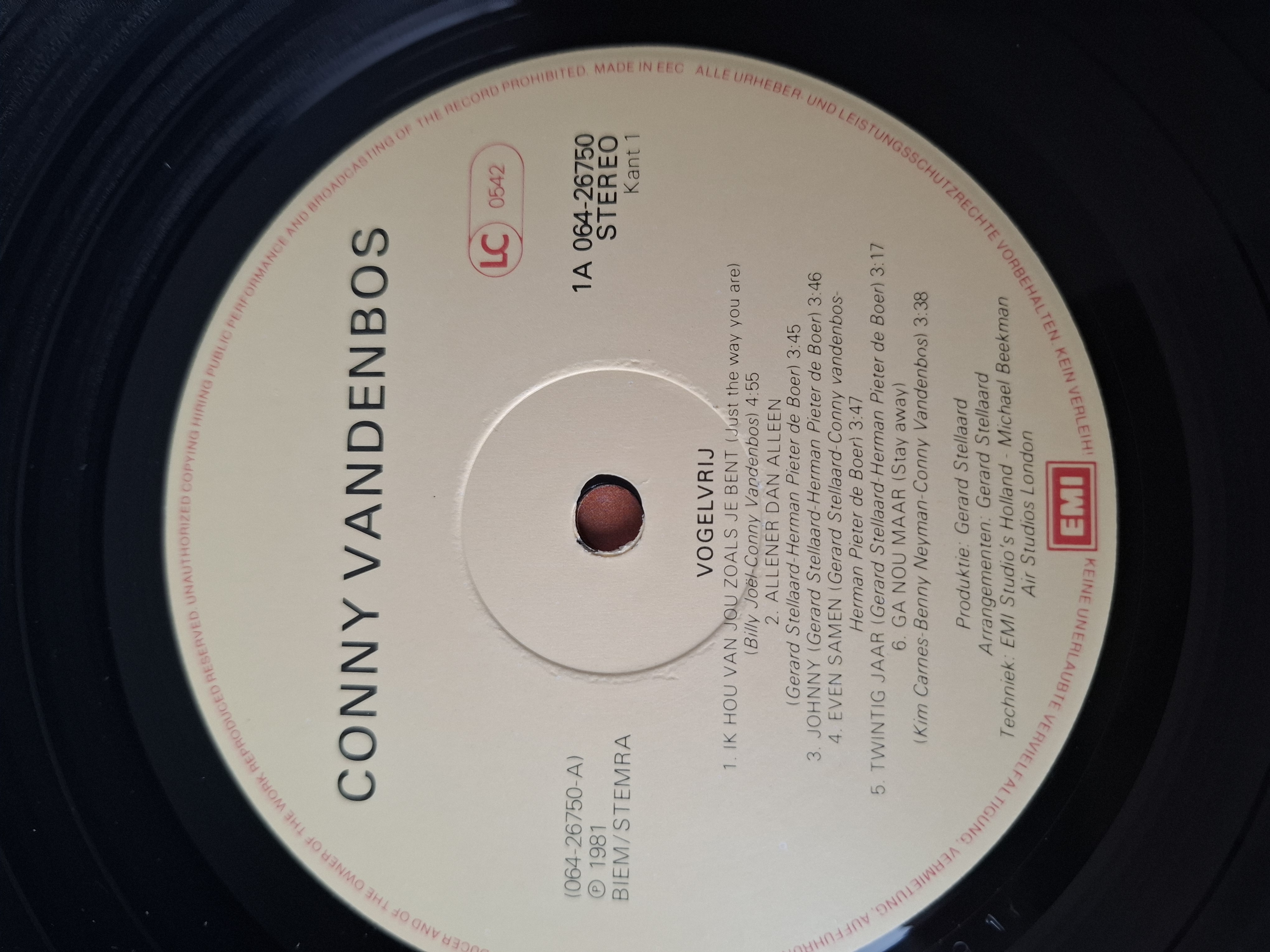 Conny Vandenbos - Vogelvrij