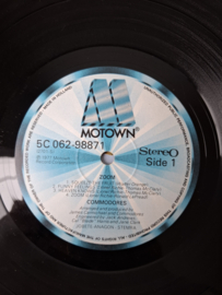 Commodores - Zoom